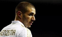 记者爆料c罗追逐财富视频,揭秘足球巨星如何打造商业帝国