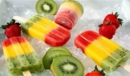 网红吃瓜冰棍视频,清凉一夏趣味十足