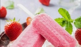 网红吃瓜冰棍视频,清凉一夏趣味十足