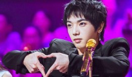 华晨宇飞行模式爆料视频,独家视频带你领略音乐才子的空中魅力