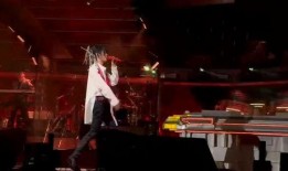 华晨宇飞行模式爆料视频,独家视频带你领略音乐才子的空中魅力