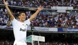 记者爆料c罗追逐财富视频,揭秘足球巨星如何打造商业帝国